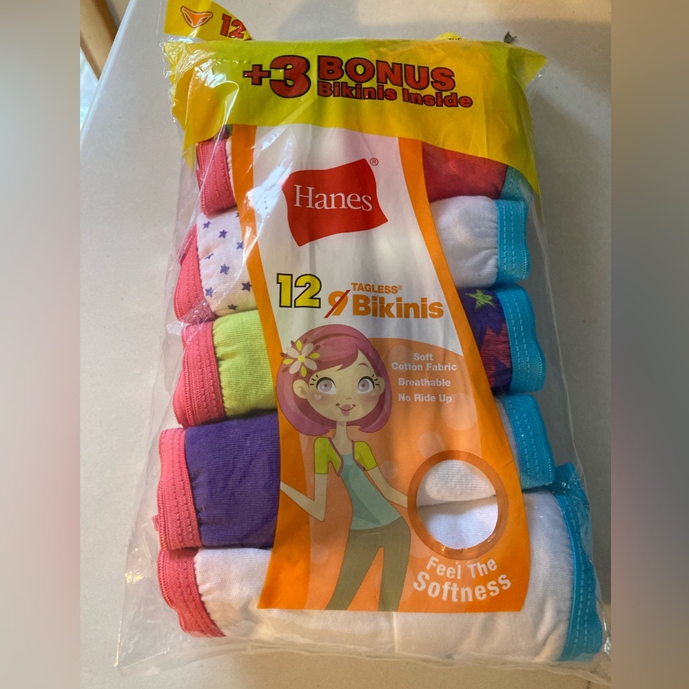 Unopened Hanes girls 12-14 bikini briefs